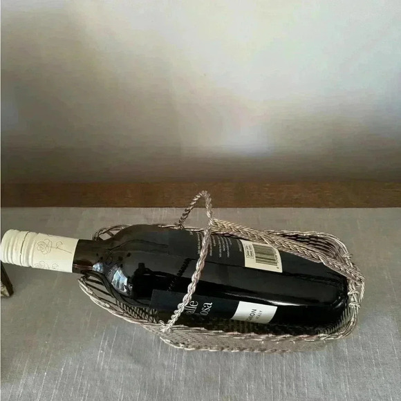 Vintage had made silver plated basket, wine holder holder - Picture 6 of 6